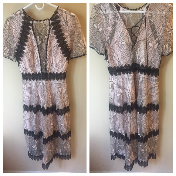 nicholas iris lace gown black